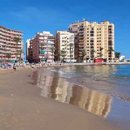 Torrevieja 2 Bedroom Holiday Apartment Екстер'єр фото