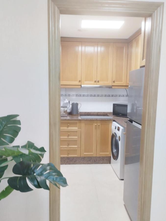 Torrevieja 2 Bedroom Holiday Apartment Екстер'єр фото