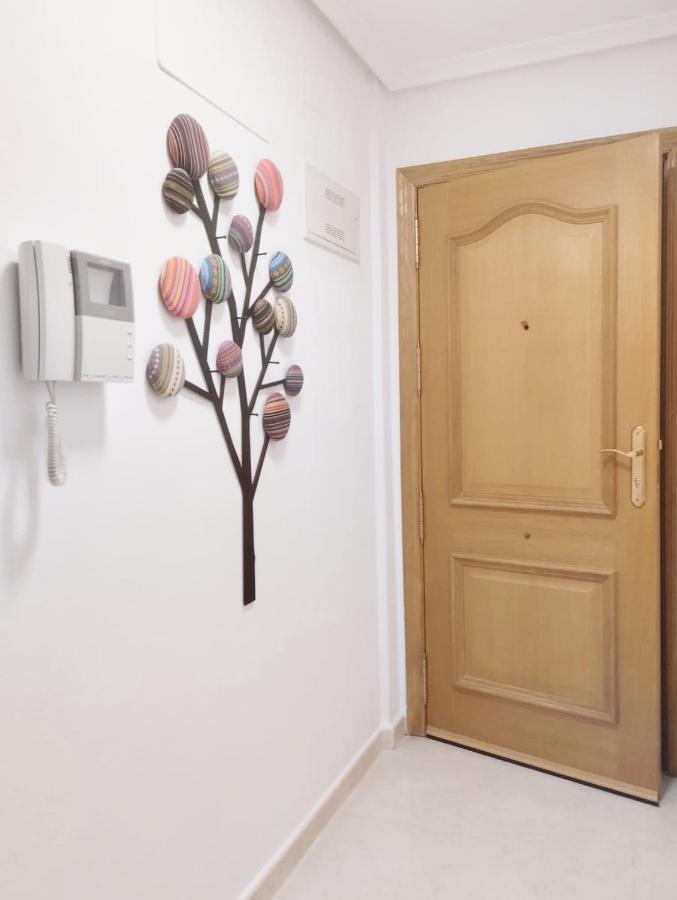 Torrevieja 2 Bedroom Holiday Apartment Екстер'єр фото