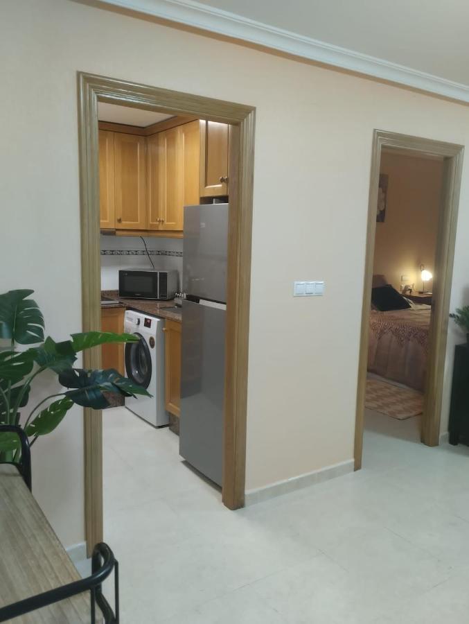 Torrevieja 2 Bedroom Holiday Apartment Екстер'єр фото