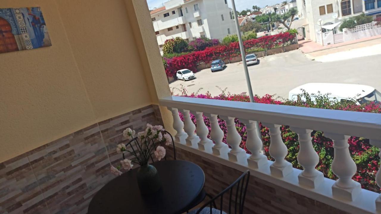 Torrevieja 2 Bedroom Holiday Apartment Екстер'єр фото